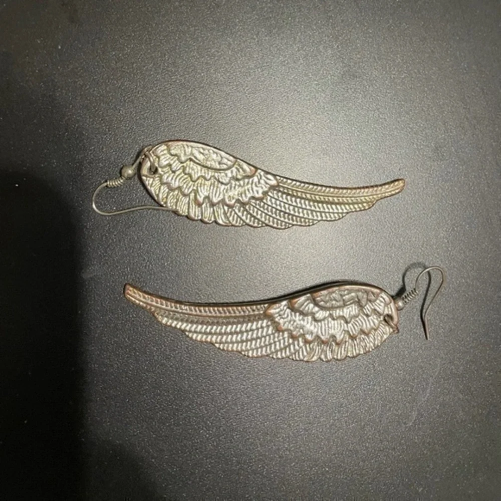 Faux Silver‎ Feather Earrings